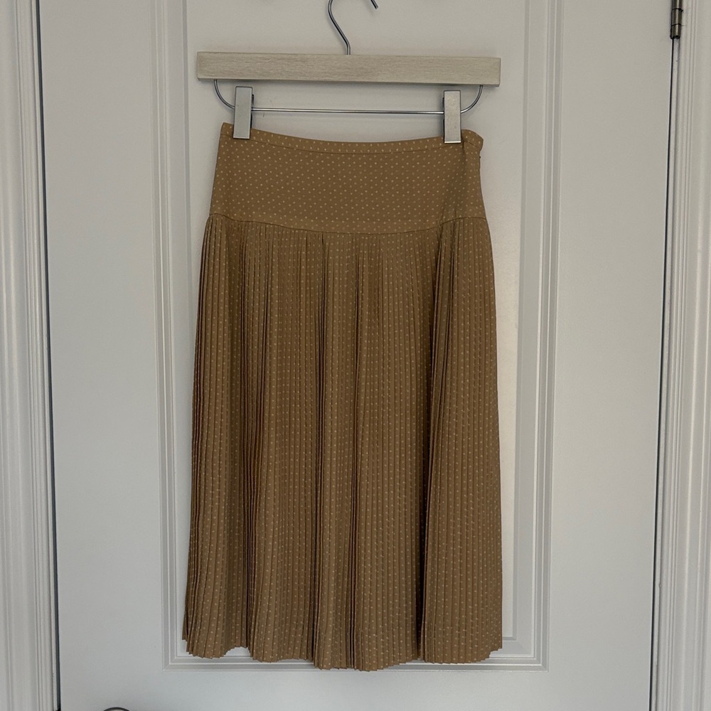 Club Monaco Tan Pleated Skirt